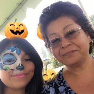 Meet your Posher, Carolina